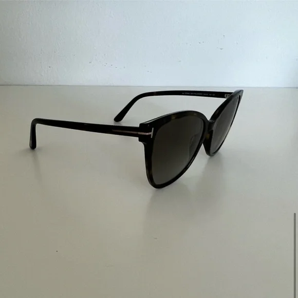 Tom Ford Ani sunglasses